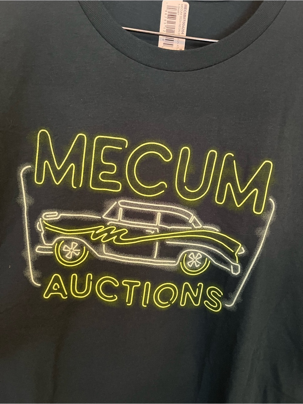 Mecum Auctions Men’s T‑Shirt with Neon Yellow and White Car Graphic